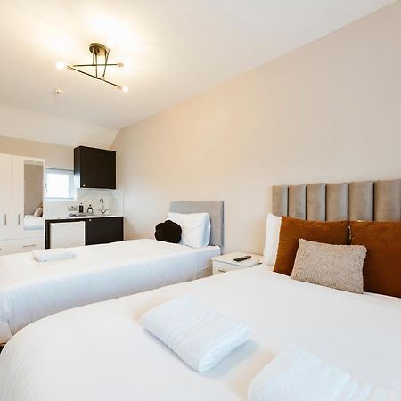West Drayton Self Contained Studios Exteriör bild