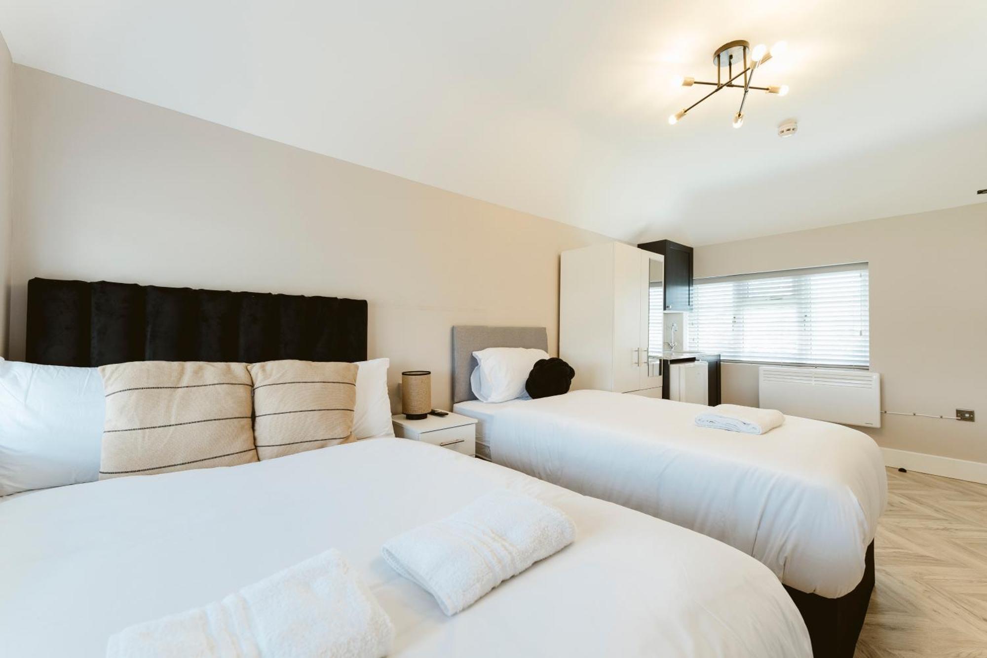 West Drayton Self Contained Studios Exteriör bild