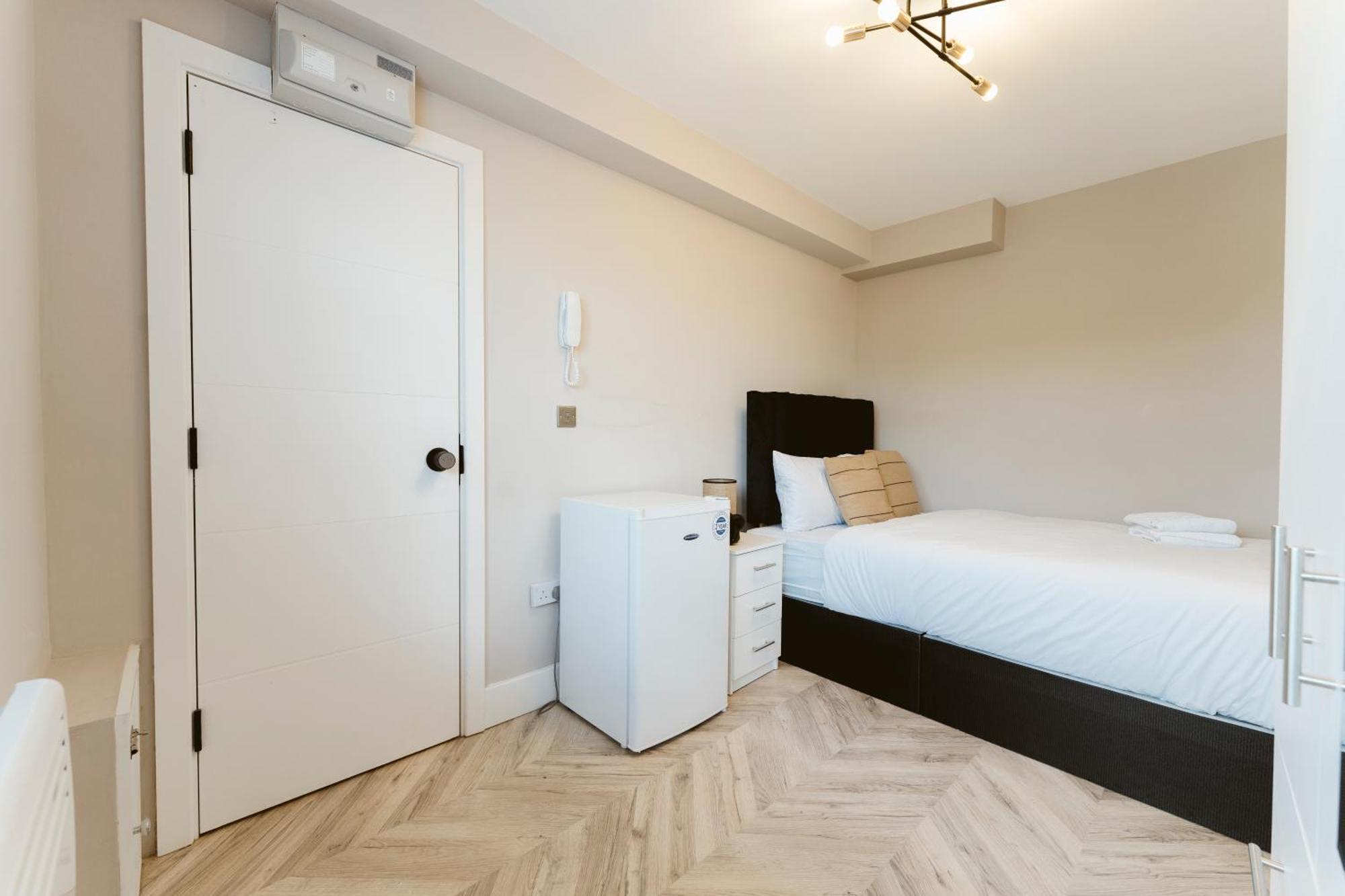West Drayton Self Contained Studios Exteriör bild